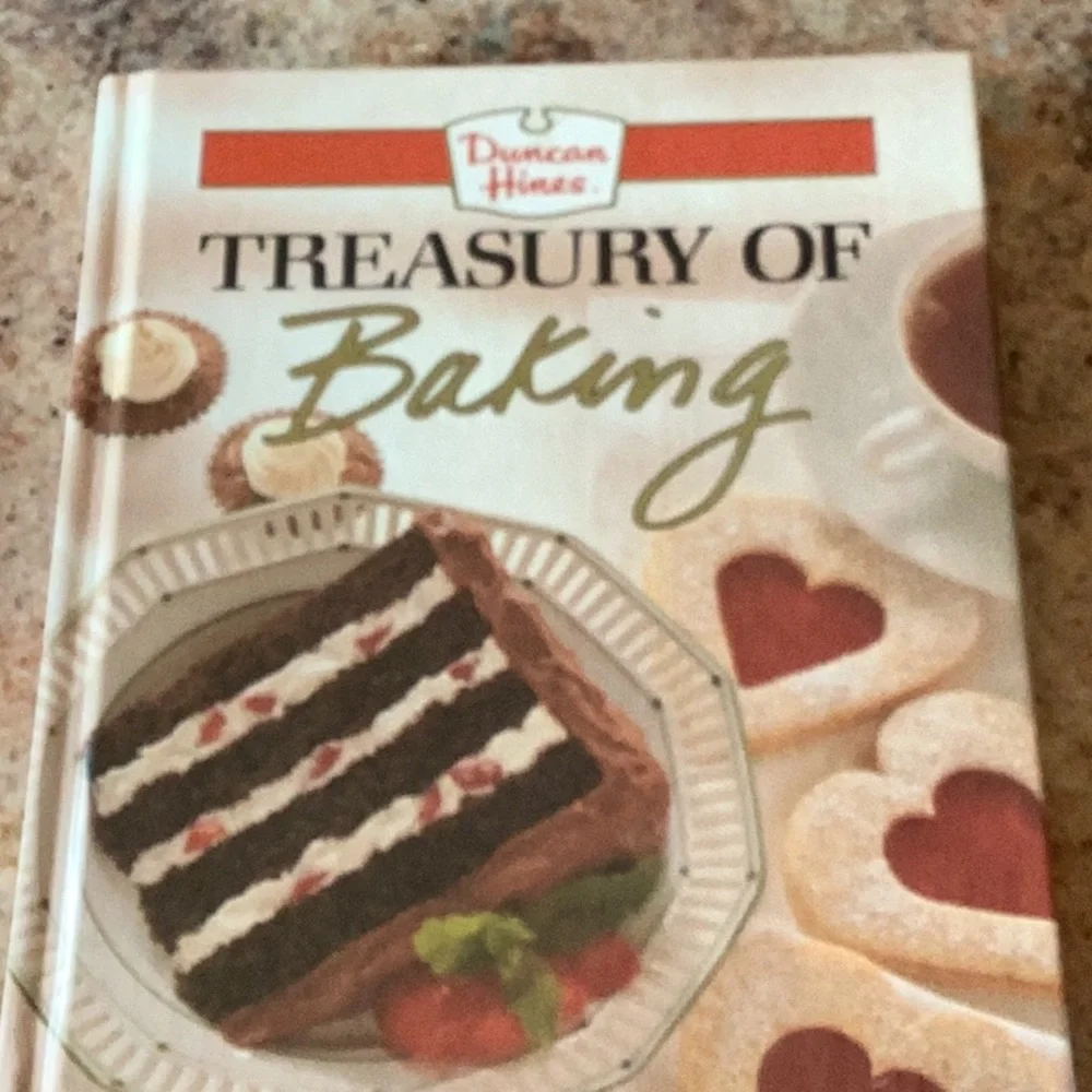 Duncan Hines Treasury of Baking cookbook